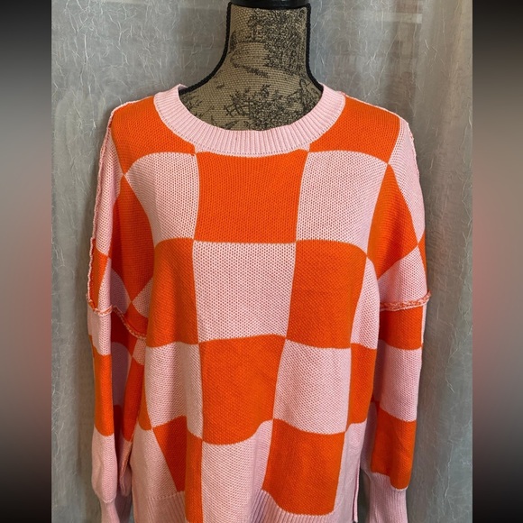 Checkered sweater - Picture 2 of 3